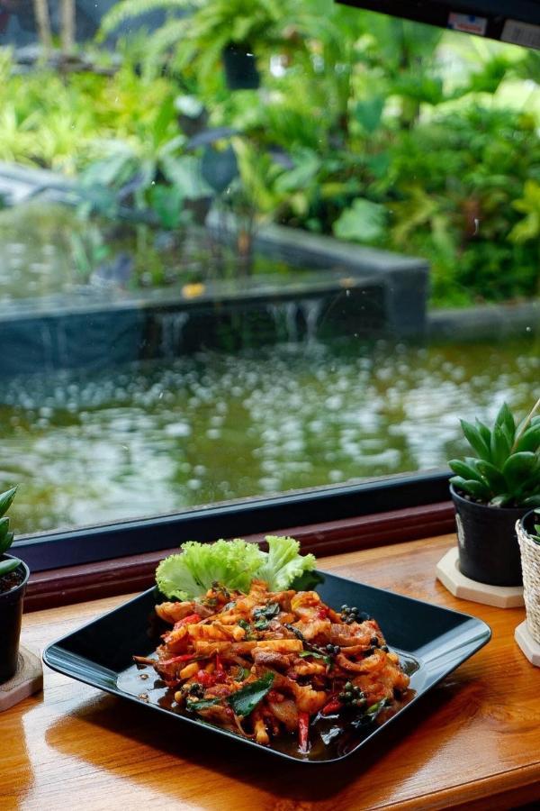 Srihome ยายศรีโฮมแอนแคมป์ปิ้ง Ban Don Tum Exterior photo